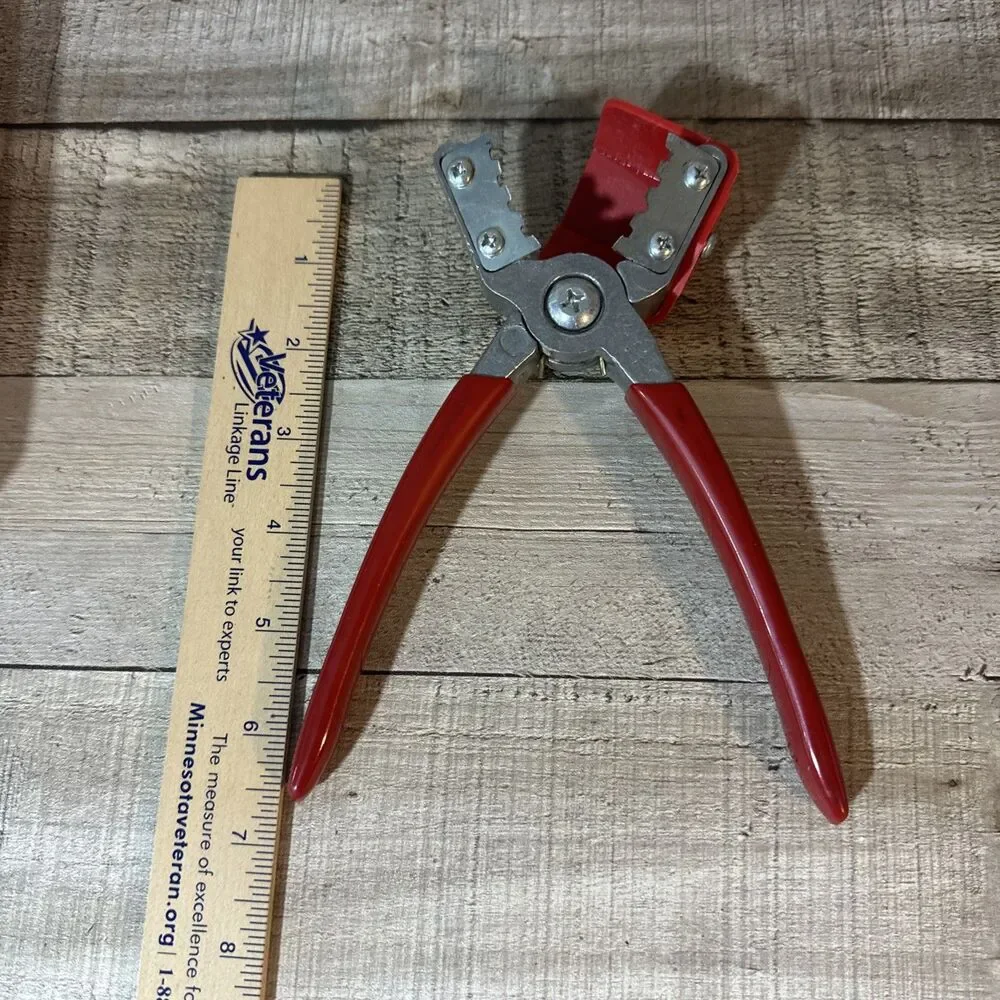 Vintage Texan York Nut Cracker Sheller Made In Texas with Box and Instructions